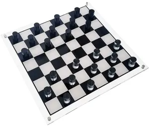 لعبة شطرنج أكريليك لوسيت من تصميم ياجيلي لعام 2023