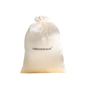 Bolsa de satén negra de lujo con logotipo personalizado impreso, superventas, para extensiones de cabello, almacenamiento de trajes de baño, bolsa de seda mate con cordón antipolvo - Product Image 2
