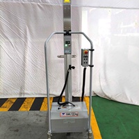 Outil de levage de fûts mobile avec boîtier de batterie intégré pour le chargement en salle blanche