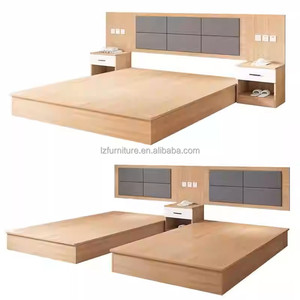 Juego de Muebles de Dormitorio para Hotel Comercial Económico, Estructura de Cama de Madera Maciza con Cabecera Tapizada, Mesitas de Noche y Mueble para TV - Product Image 4