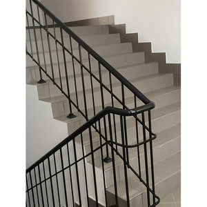 <span class=keywords><strong>Rampe</strong></span> d'<span class=keywords><strong>escalier</strong></span> en métal de fer de Géorgie avec construction solide <span class=keywords><strong>et</strong></span> design moderne pour les intérieurs de villa - Product Image 6