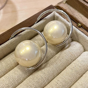 <span class=keywords><strong>Orecchini</strong></span> a C con <span class=keywords><strong>Perle</strong></span> in Stile Coreano per Donne e Ragazze, Accessori di Moda Trendy - Product Image 1