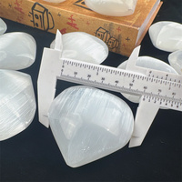 Nouvelle arrivée produits en cristal sélénite plâtre de gypse Parget Gesso coeur pour la guérison spirituelle