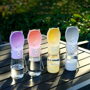 Automatischer auslaufs icherer tragbarer Trink spender für Hunde wasser flaschen für das Gehen im Freien - Product Image 2