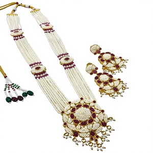 Elegant Kundan Moissanite Necklace <b>Set</b> with Earrings Perfect for Bridal Wear Weddings Parties and Grand Celebrations - Product Image 4