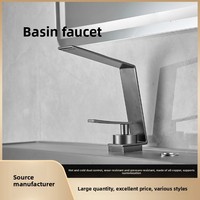 Robinet de lavabo cascade monotrou en cuivre, moderne et minimaliste, haut de gamme, à poignée unique, pour eau froide et chaude