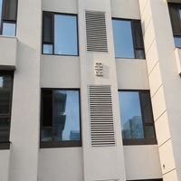 Volets extérieurs en alliage d'aluminium durables, résistants à la pluie, réglables, thermolaqués, résistants aux intempéries, installation facile sur mur
