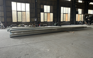 Poste de Fibra Óptica de Acero Galvanizado de 8m, 10m, 12m, 14m <span class=keywords><strong>para</strong></span> Expansión de Red FTTH, Venta de Fábrica - Product Image 2