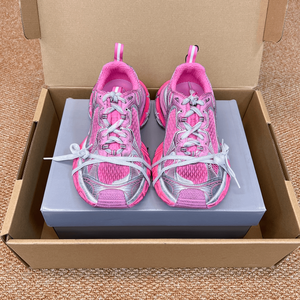 Tech-Inspired Chunky Dad Sneakers With Layered Mesh Panels Sculpted Multi-Segment Sole And <b>Functional</b> Lace Detailing Sporty - Product Image 4