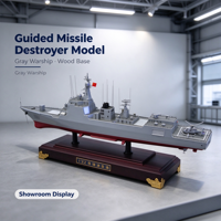 Modèle de navire de guerre à l'échelle, destroyeur à missiles guidés, sur socle en bois