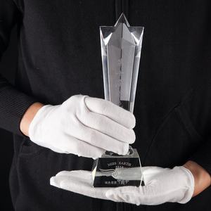 Trophée de <span class=keywords><strong>cristal</strong></span> de récompense de champion personnalisé de sport en gros trophée en <span class=keywords><strong>cristal</strong></span> d'étoile vierge pour le verre de trophée de trofeos personnalisé de souvenir - Product Image 4