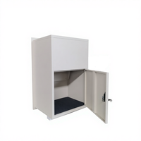 Boîte aux lettres extérieure moderne avec boîte de réception de colis en métal intégrée pour usage résidentiel avec un design durable