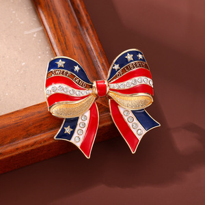 Broches de esmalte <span class=keywords><strong>y</strong></span> pedrería con diseño de bandera patriótica para el 250 aniversario de EE. UU. en 2026, regalo para el Día de la Independencia del 4 de julio - Product Image 6