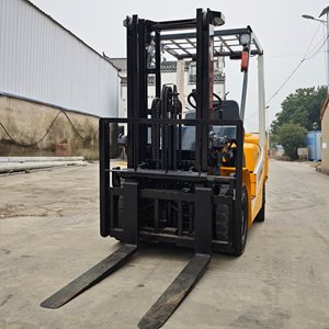 รถยก TCM FD30 มือสอง รถยก TCM 3 ตัน พร้อมเครื่องยนต์ดีเซล Isuzu จากญี่ปุ่น - Product Image 2