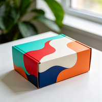 Boîte cadeau personnalisée imprimée numériquement style Causebox, production en 72h, boîte d'expédition pour vêtements en carton imperméable