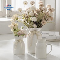 Vase en céramique de porcelaine laiteuse créatif haut de gamme pour la décoration florale de bureau et domestique, cadeau pour maman, vente en gros du fabricant
