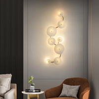 Applique murale d'intérieur de luxe moderne et fantaisie Source de lumière LED corps en fer pour chambre de chevet salon hôtel applique moderne