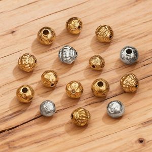 Perles rondes gravées à motifs floraux vintage |   Entretoise en acier inoxydable plaqué or PVD avec motif cœur gravé en relief pour la fabrication de bijoux DIY - Product Image 3
