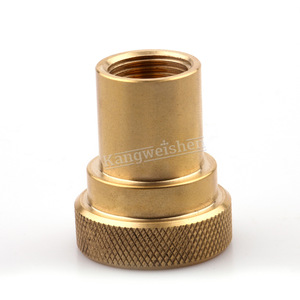 Conector Metálico de Latón con Rosca Interna, Tipo Enchufe de Bloqueo Español, para Uso Doméstico e Industrial - Product Image 1