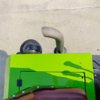 Minipala caricatrice frontale compatta per impieghi gravosi, portata nominale 300 kg, azionamento idraulico, attrezzatura agricola e da costruzione