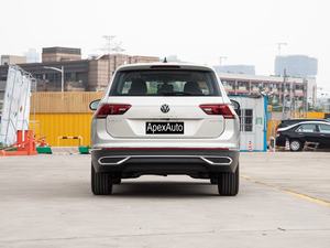 سيارة فولكسفاغن Tiguan T Turbo SUV مستعملة مع تحكم في الرحلات ، إطارات R17 ، رف معدني للسقف ، نموذج يطمح - Product Image 6