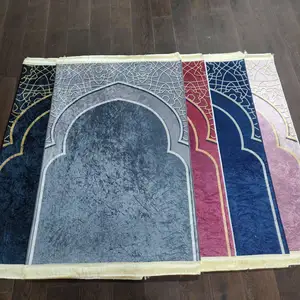 Tapis de prière musulman portable Sejadah rembourré doux Islam Tapis de prière épais et pliable en velours