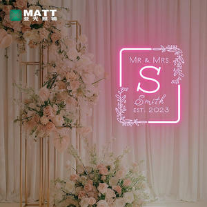 Letrero de Neón Personalizado para Boda con Diseño Gratuito, Nombres y Fecha Personalizados, Letrero LED con Marco Floral, Decoración de Luces Colgantes, Decoración de Pared - Product Image 4
