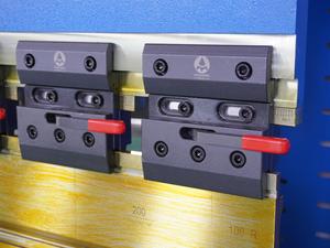 <span class=keywords><strong>Prensa</strong></span> plegadora hidráulica CNC de 3 metros, dobladora de láminas de metal de 3200mm de longitud con canto - Product Image 5