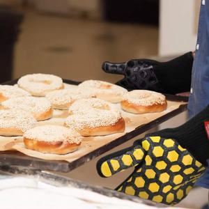 Super-Long Double-Layer <b>Silicone</b> <b>Oven</b> <b>Gloves</b> Polyester-Cotton Material Heat-Resistant Safety <b>Gloves</b> for Barbecue - Product Image 2