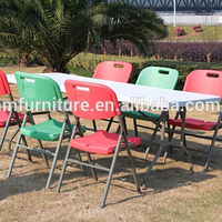 Ensemble table et chaises modernes en plastique et métal écologique de 6 pieds pour l'extérieur à l'hôpital et l'école