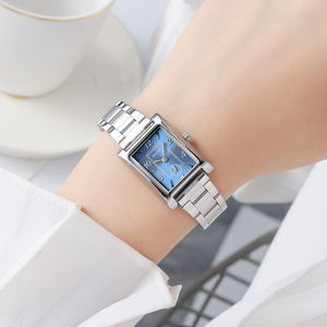 นาฬิกาข้อมือผู้หญิงทรงเหลี่ยมสไตล์เรโทร ดีไซน์เรียบหรู กันน้ำ สายสแตนเลสสตีล ทันสมัย หรูหรา แฟชั่น นาฬิกาควอตซ์ รับสั่งทำพิเศษ - Product Image 4