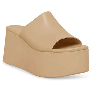 Vente en gros de sandales à talon <span class=keywords><strong>compensées</strong></span> en cuir Pu noir à bout rond et à logo personnalisé à la mode semelle épaisse <span class=keywords><strong>chaussures</strong></span> pour femmes - Product Image 2