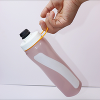 Yüksek Kaliteli Büyük Kapasiteli 550/750ml BPA İçermeyen Yeniden Kullanılabilir Çevre Dostu Plastik Spor Bisiklet Sürüşü İçin Saplı Sıkmalı Su Şişesi Kapağı