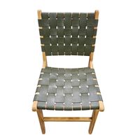 Chaise de jardin moderne en teck avec assise et dossier tressés verts, mobilier d'extérieur contemporain, pieds coniques durables