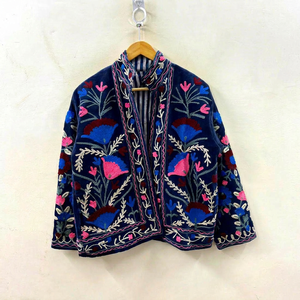 Chaqueta de terciopelo azul marino real premium bordada a mano para mujer, con diseño floral y frente abierto, abrigo de invierno. - Product Image 1