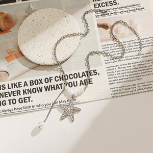 Collier en acier inoxydable avec design étoile de mer et perle, style européen et américain, à porter au quotidien - Product Image 3