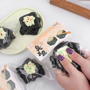 Balle anti-stress sensorielle Tofu Piquant - Jouet à presser réaliste en forme de tofu fermenté pour soulager l'anxiété et la stimulation sensorielle - Product Image 4