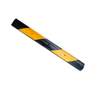 ทางลาดยางกันกระแทกแรงสูง ปุ่มชะลอความเร็วยาง ติดตั้งง่ายเพื่อความปลอดภัยบนท้องถนน - Product Image 1