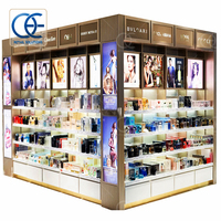 Présentoir de comptoir de parfum Kiosque d'affichage de parfum Cabinet d'affichage de parfum pour la parfumerie à chaînes Design de magasin entier