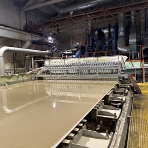 Machine à papier kraft de bonne qualité 4600 mm d'<span class=keywords><strong>occasion</strong></span>, machine à papier ondulé à pulpe Fourdrinier - Product Image 3