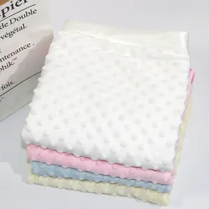 Vente en gros 100% polyester personnalisé imprimé Minky Fleece Baby Dot Blanket Minky Baby Blanket pour nouveau-nés