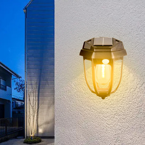 Lampe murale solaire d'extérieur à LED, lumière chaude, avec capteur de mouvement, s'allume automatiquement la nuit, diffuseur en polycarbonate, forme carrée - Product Image 2