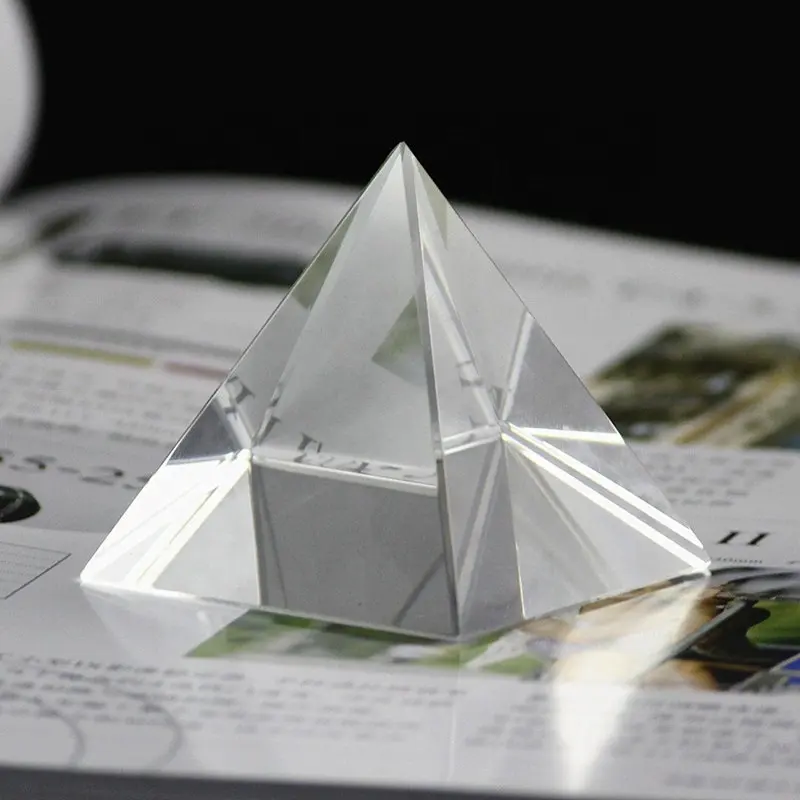 Atacado em branco K9 cristal pirâmide prisma vidro óptico peso de papel para decoração