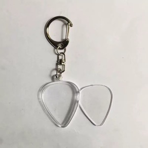 מחזיק מפתחות שקוף בצורת לב מאקריליק ריק, קופסת מחזיק מקלות גיטרה, תצוגה למארזי מקלות גיטרה, תליון בהתאמה אישית - Product Image 5