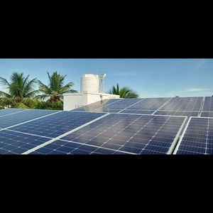 Panel fotovoltaico monocristalino TOPCon de tipo N de 680W y 210mm de corte medio, certificado por TUV IEC para sistemas solares industriales en techos. - Product Image 5