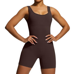 บอดี้สูท Allure แบบร่อง ผ้าริบ สำหรับผู้หญิง ไร้ตะเข็บ แห้งเร็ว เหมาะสำหรับโยคะ ฟิตเนส คอกลม สีพื้น ชุดจั๊มสูทออกกำลังกาย - Product Image 2