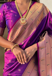 Sari de Seda Paithani con Intrincados Motivos de Zari, Tradicional Gudi Padwa y Ropa Festiva, Sari Étnico y Gudi Padwa - Product Image 4