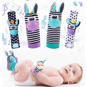 En gros, jouets <span class=keywords><strong>hochets</strong></span> en coton doux à motifs de dessins animés pour bébés, chaussettes-bracelets en peluche mignonnes, <span class=keywords><strong>et</strong></span> accessoires de sécurité pour <span class=keywords><strong>poignets</strong></span>, <span class=keywords><strong>pieds</strong></span>, jambes <span class=keywords><strong>et</strong></span> chevilles pour bébés - Product Image 4