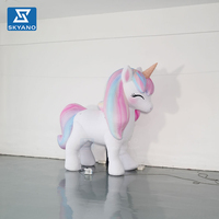 Modèle de licorne gonflable en peluche personnalisé, licorne gonflable floquée pour la décoration d'événements et de fêtes en plein air