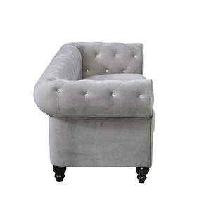 Sofá KD de tela de terciopelo gris para sala de estar, sofá de madera de 3 plazas con estilo de diseño clásico - Product Image 2